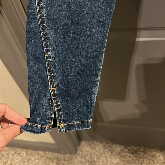 Kancan size 28 women’s cropped distressed jean - Picture 4 of 6